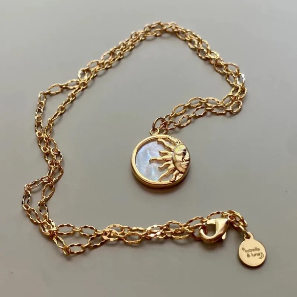 Chelsea Rose Collections Jewelry - Golden Sun Pendant Necklace